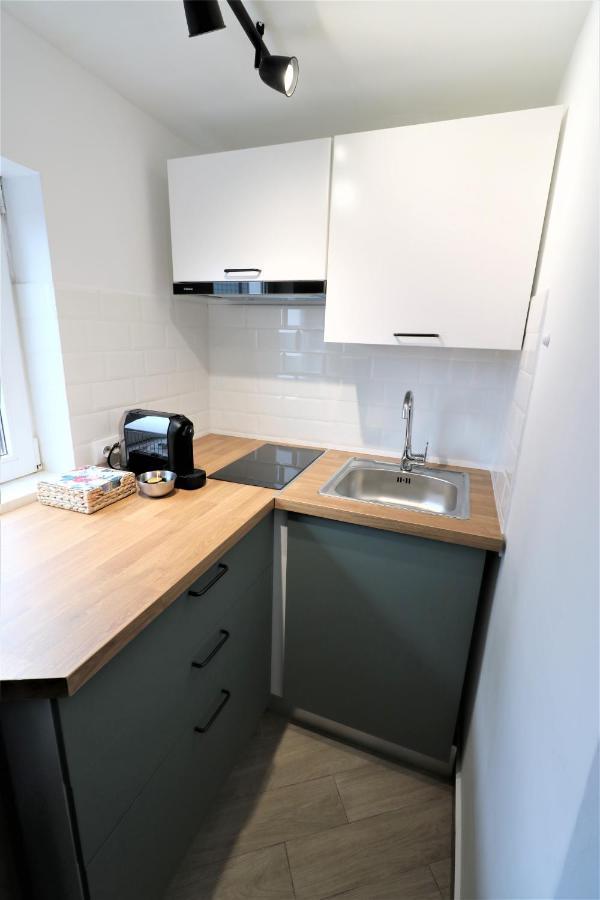 Charming City Center Apartment - Free Minibar Bucharest Exterior photo