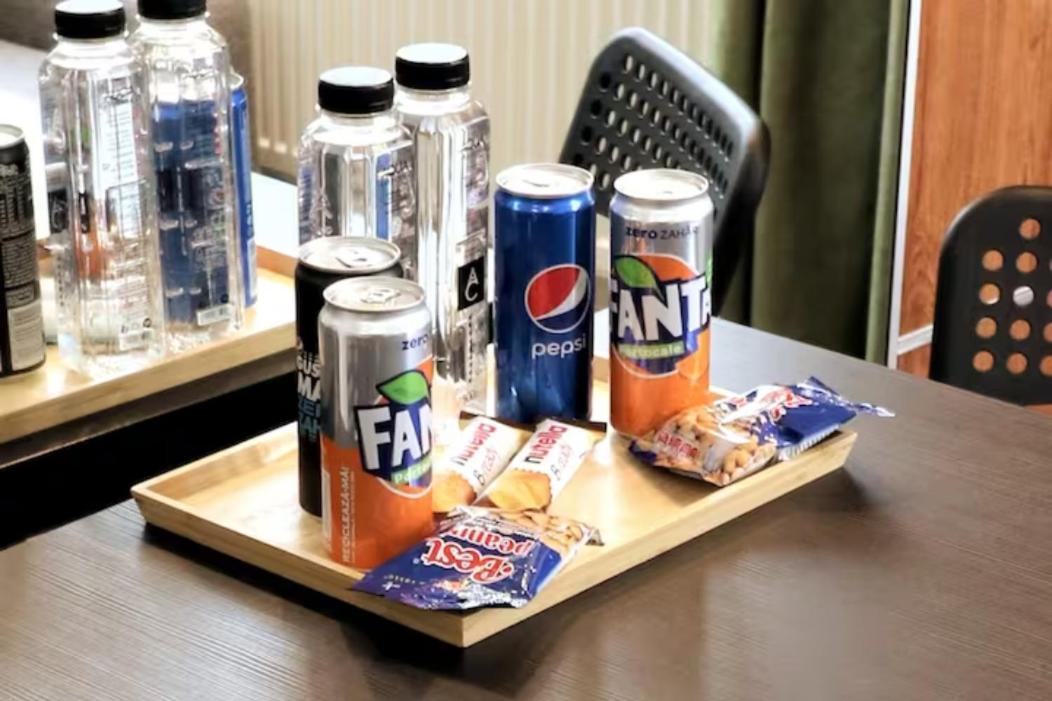 Charming City Center Apartment - Free Minibar Bucharest Exterior photo