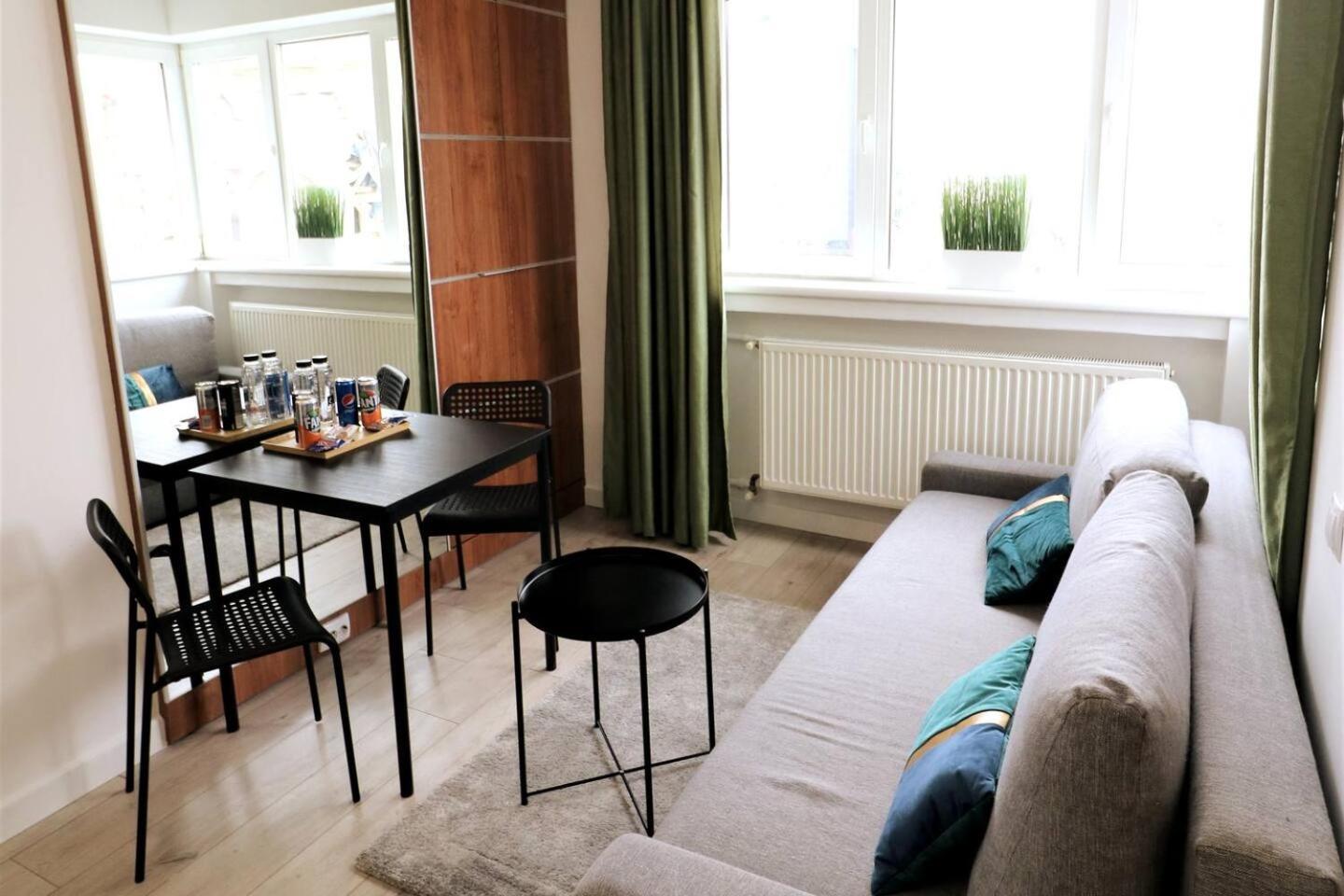Charming City Center Apartment - Free Minibar Bucharest Exterior photo