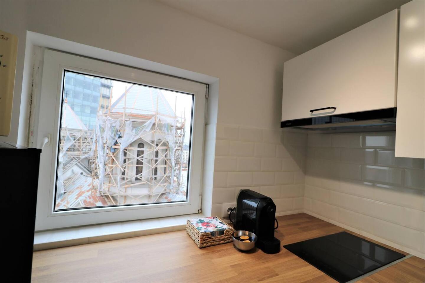 Charming City Center Apartment - Free Minibar Bucharest Exterior photo